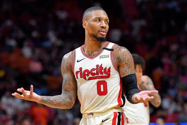 布朗尼17分4板3断 勇士大胜湖人58分豪取6连胜